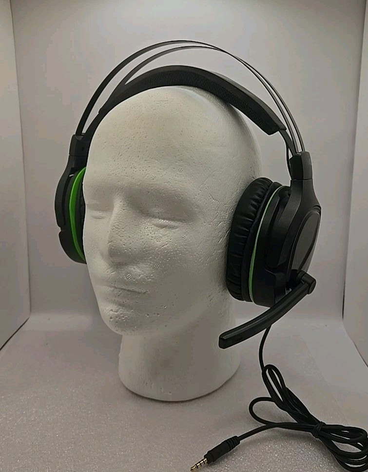 WAGE PRO UNIVERSAL WIRED GAMING HEADSET BLACK GREEN - EUC