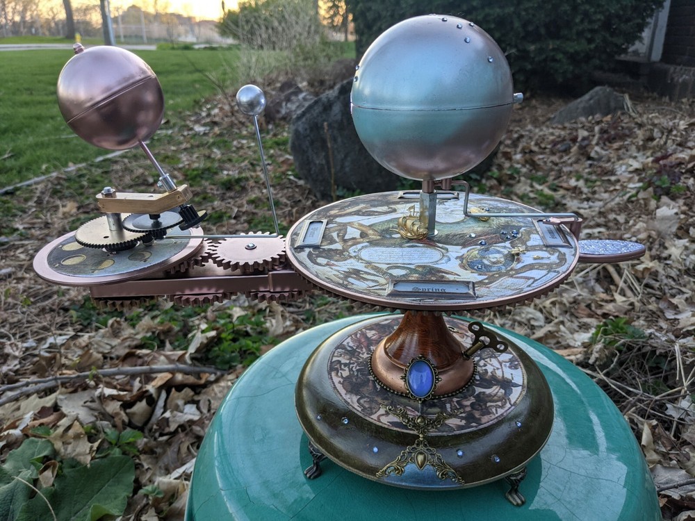 DRAGONS ORBITER PLANETARIUM ORRERY SOLAR SYSTEM MODEL STEM