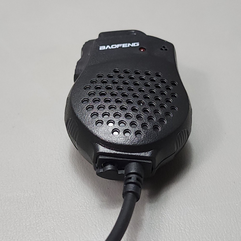 Baofeng UV-82 Dual PTT Shoulder Speaker Microphone Rotating Clip
