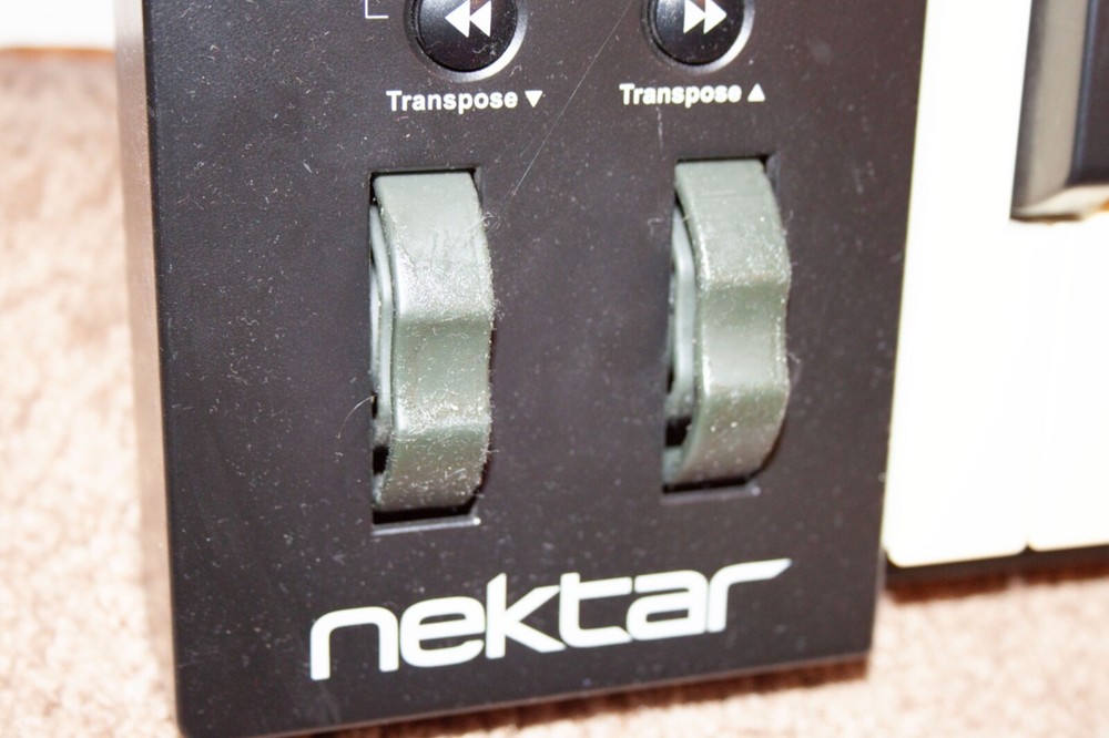 Nektar Impact iX61 61-key MIDI Controller Keyboard