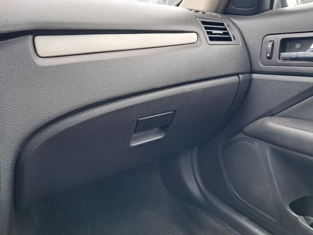 FUSION    2012 Glove Box 4815711