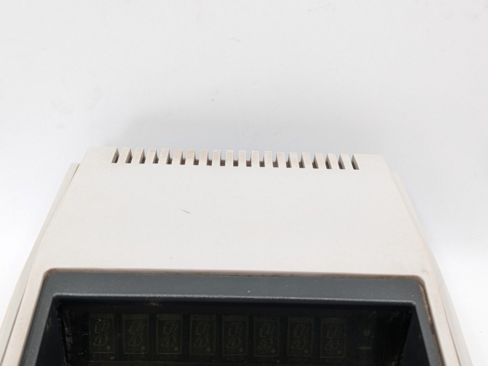 Sharp QT-8D Micro Compet Electronic Desktop Calculator Made in Japan