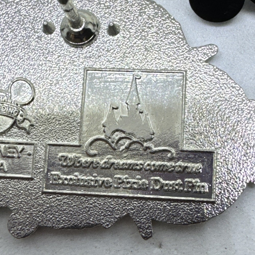Walt Disney World Pin - Where Dreams Come True Tinker Bell Pixie Dust Version 2