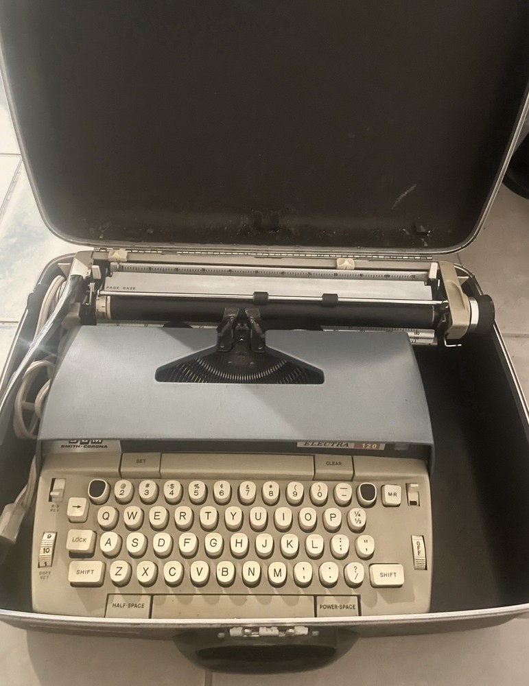 Smith Corona Electra 120 Portable Typewriter