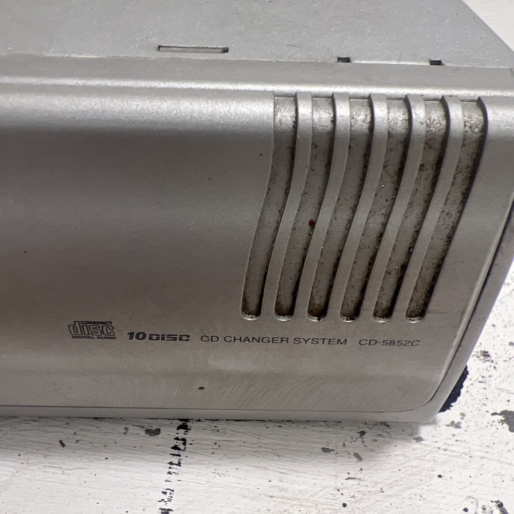 2000-2006 MITSUBISHI 10 DISC CD CHANGER SYSTEM CD-5852C