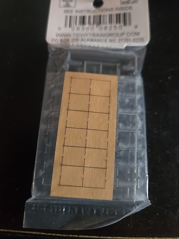 HO Scale Tichy Train Group 8250 1/1 Double-Hung Window pkg (12)