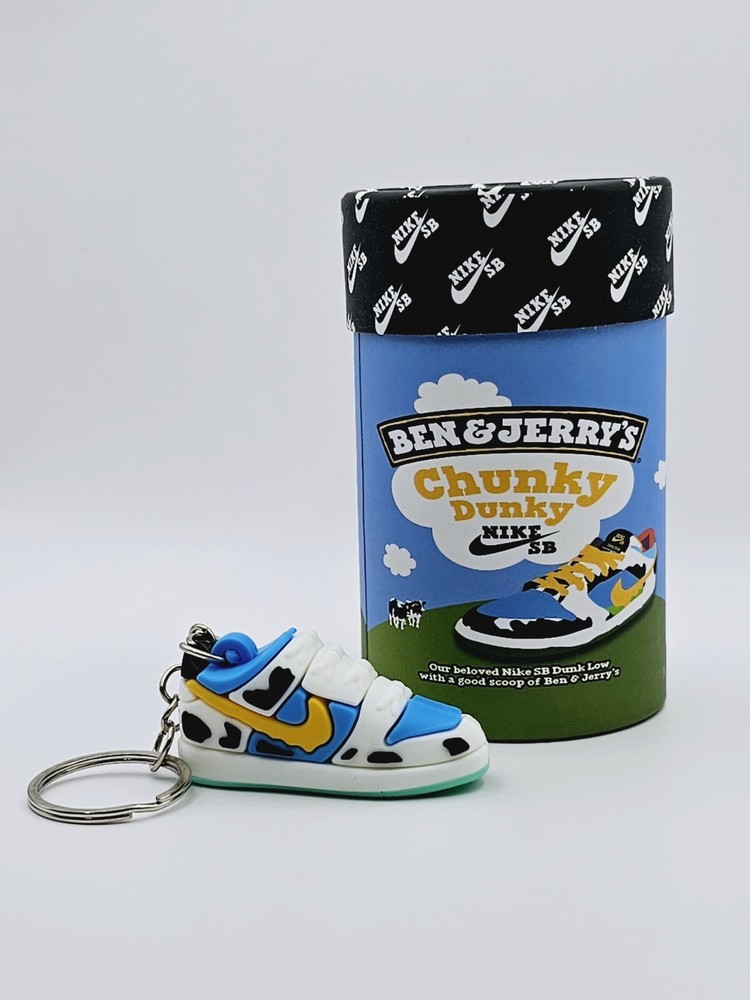 Mini Nike Sneaker keychain with Box