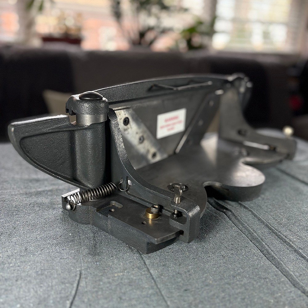 Grizzly Miter Trimmer With Measuring Attachment