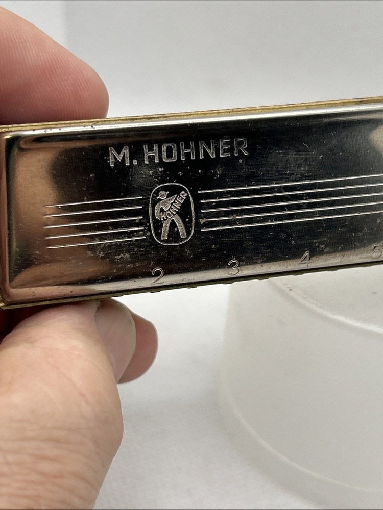Hohner Echo 2309/32 Tremolo Harmonica 2 1/2 Octaven