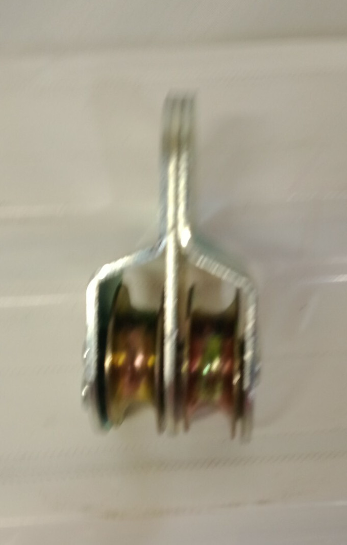 Fixed Double Pulleys in Zinc 1-1/2" National Hardware N199-810 3214BC