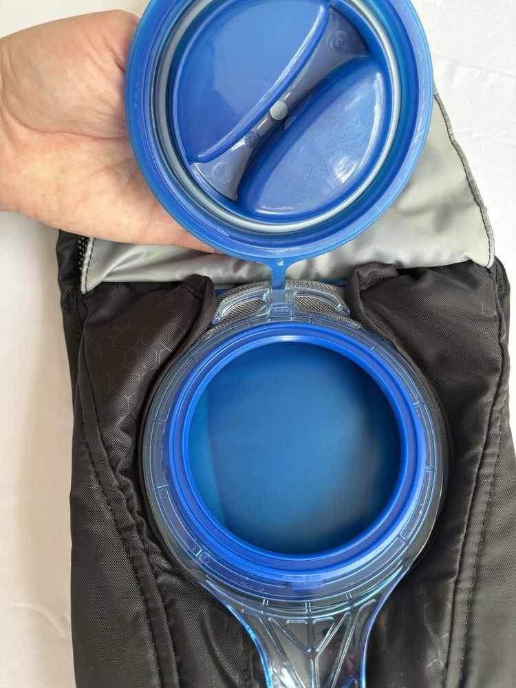 CamelBak Hydrobak Hydration Pack Backpack 50oz 1.5L Water Bladder Black