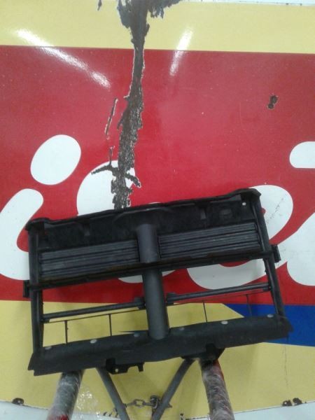 13-18 RAM 1500 Air Shutter