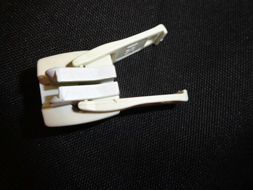 PK LARGE WHITE PLASTIC DOUBLE PULL ZIPPER SLIDE SET OF (50)