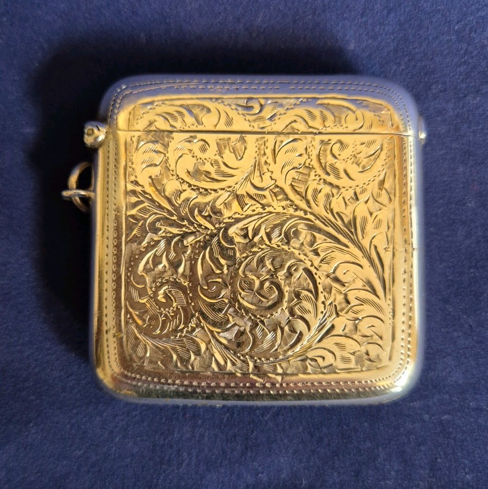 Solid Silver Pocket Vesta Case - Birmingham 1912 - William Neale Ltd