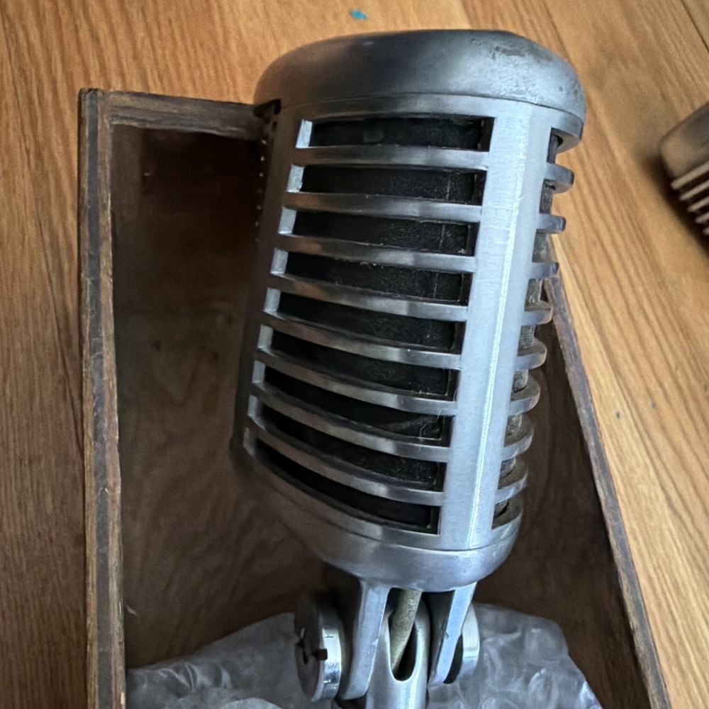 ASTATIC 77L DYNAMIC MICROPHONE Not Tested.