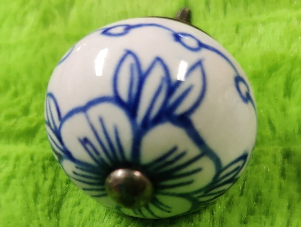 8 Vintage Drawer Knobs Pulls Ceramic Cobalt Blue White Floral