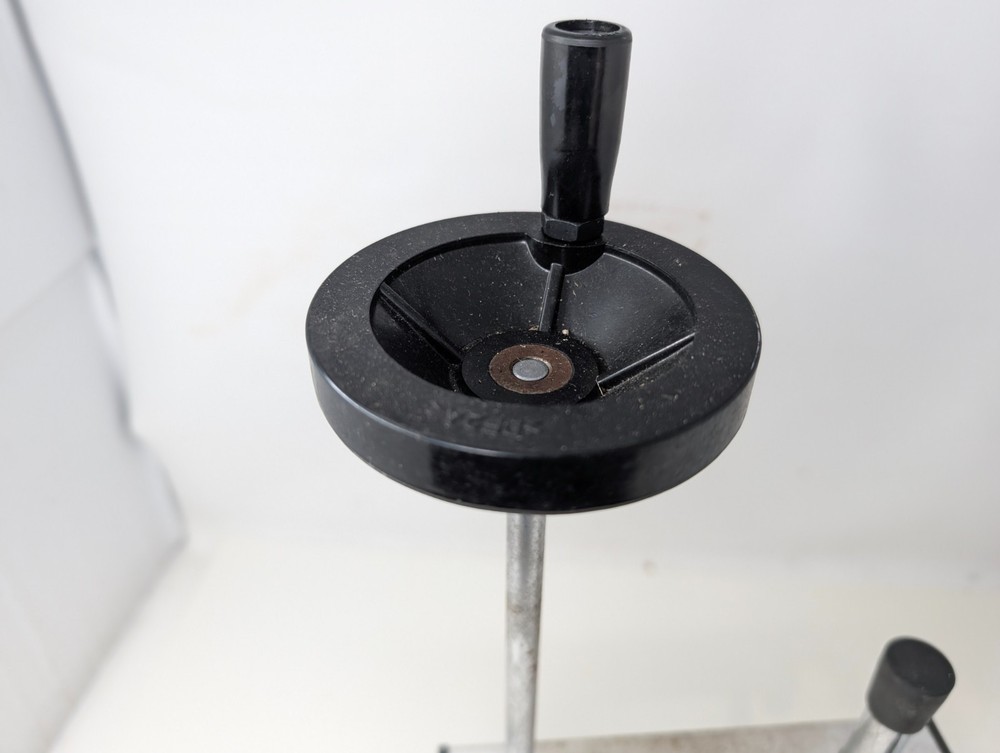 MicroLux #83146 Tapping Fixture Drill Press Attachment Micro-Mark (UV)