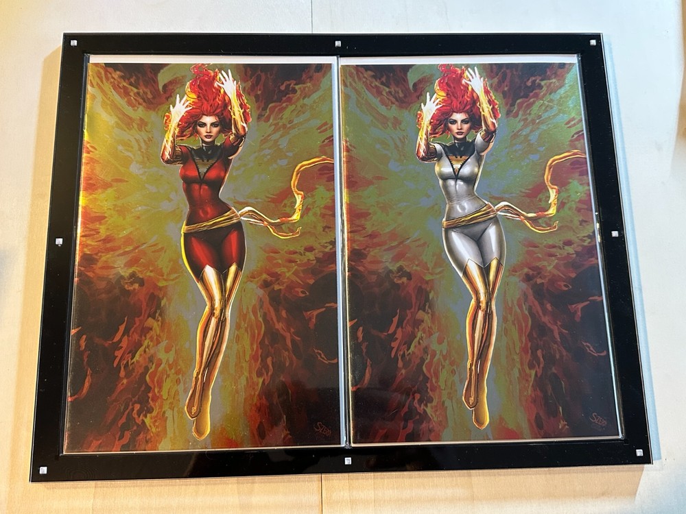 Modern 2 Comic Book Holder Connecting Cover Magnetic Case With Display Base