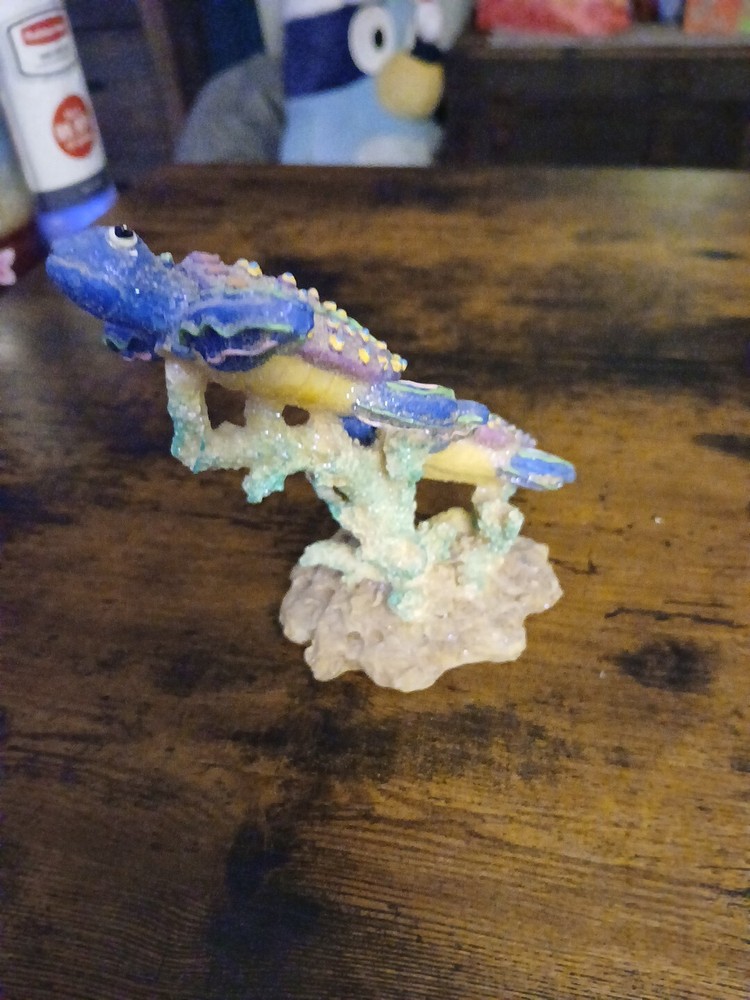 Swimming Sea Turtles Figurine