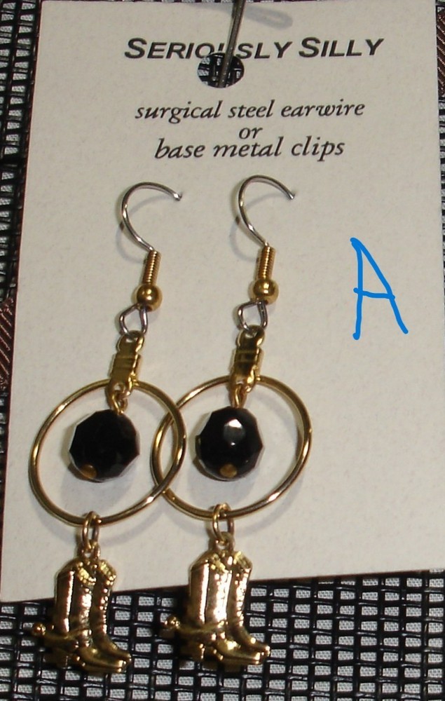 Hoops & Boots Earrings, pierced, NEW