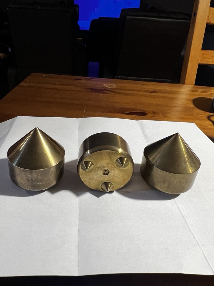 Mapleshade Triple Point isolation feet. (solid brass)