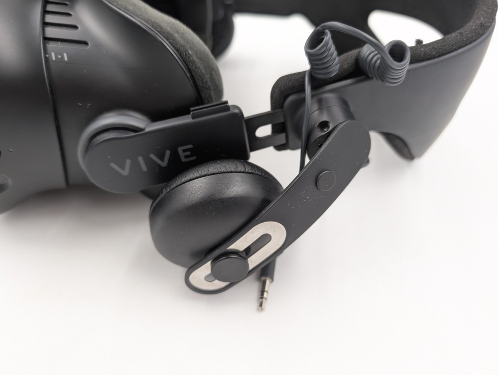 HTC Vive Virtual Reality Replacement Headset Only (260094)