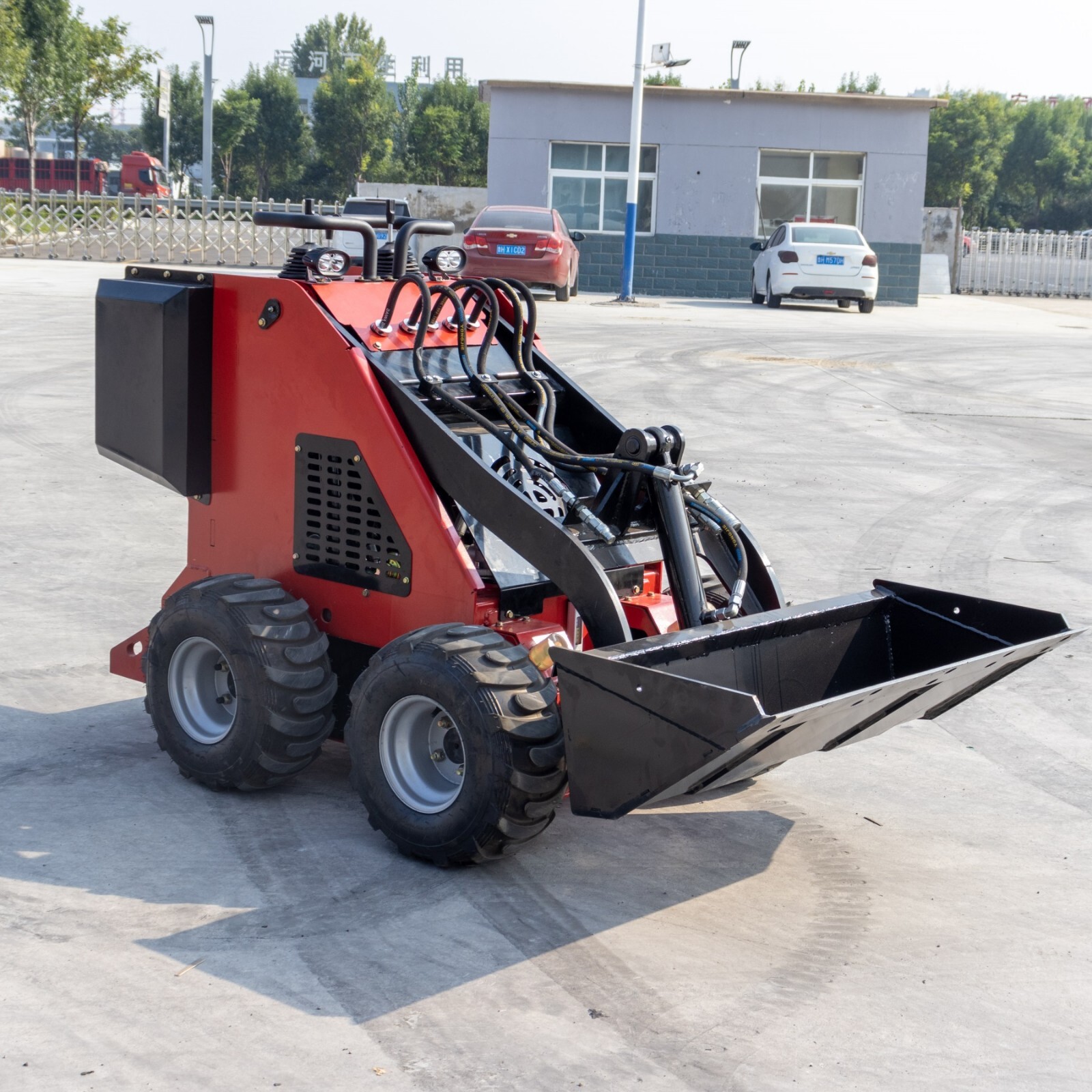 GA/TX pickup 320kg Wheel Type Mini Skid Steer Loader 13.5HP B&SEngine