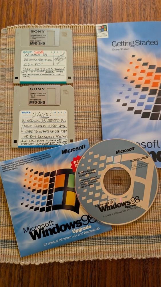 Microsoft Windows 98 Upgrade Second Edition Vintage - CD and Key Code