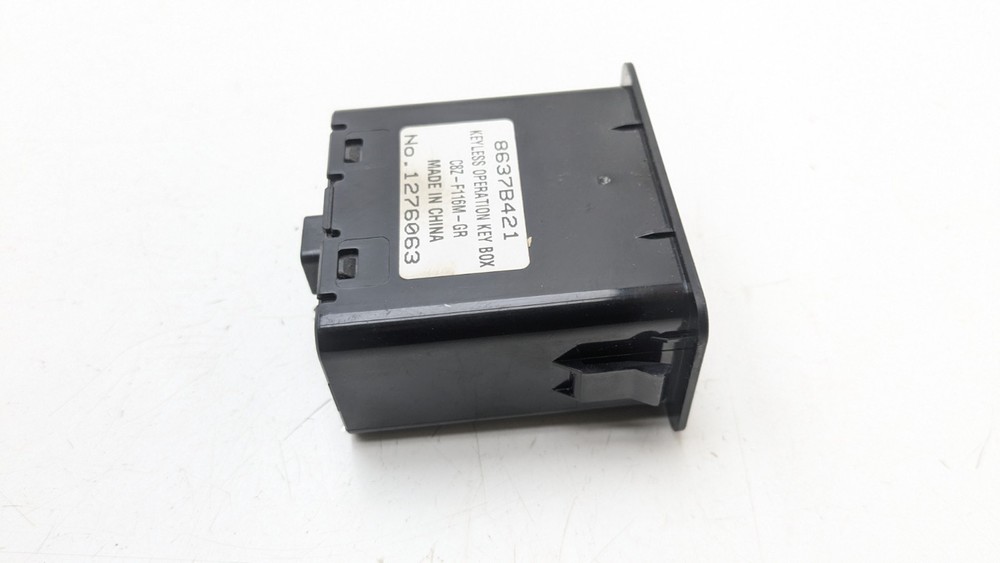 MITSUBISHI OUTLANDER MK3 IGNITION KEY READER 8637B421 2016