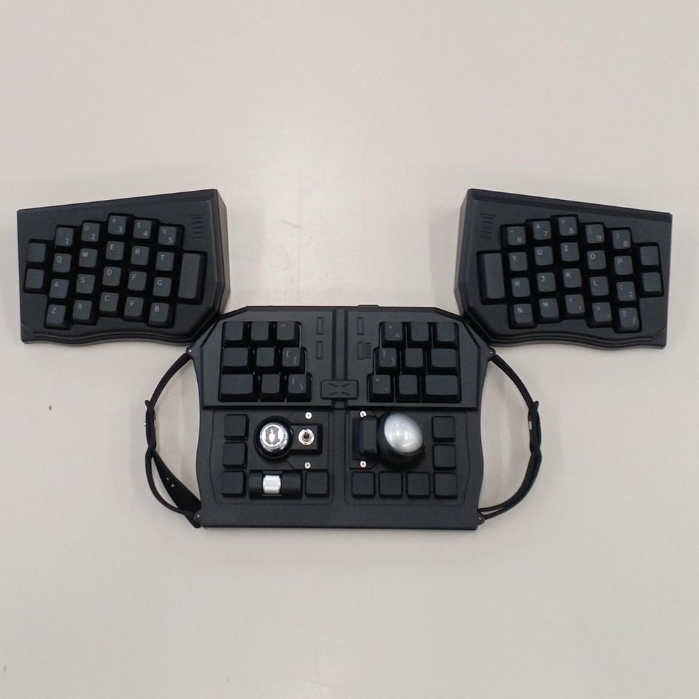 Transformable Keyboard Model GRABSHELL DOTBRAVO