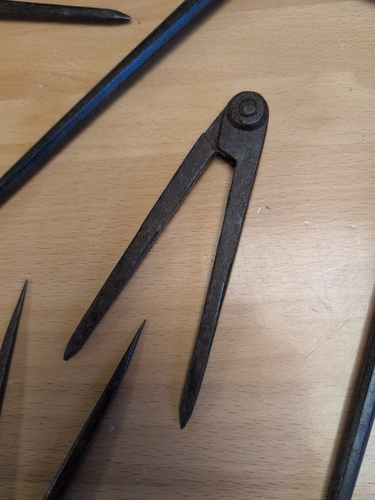 Vintage Set Wing Compass | Large And Small