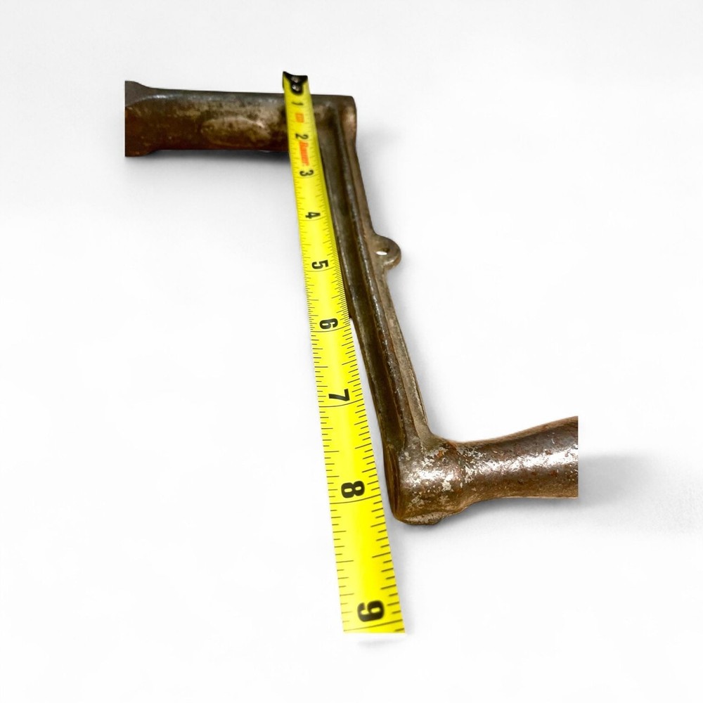 Antique Engine Hand Crank Rustic Tool Milling Machine Vise (C3)