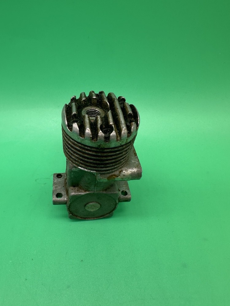 Vintage McCoy 19 Control Line Model Airplane Engine Untested