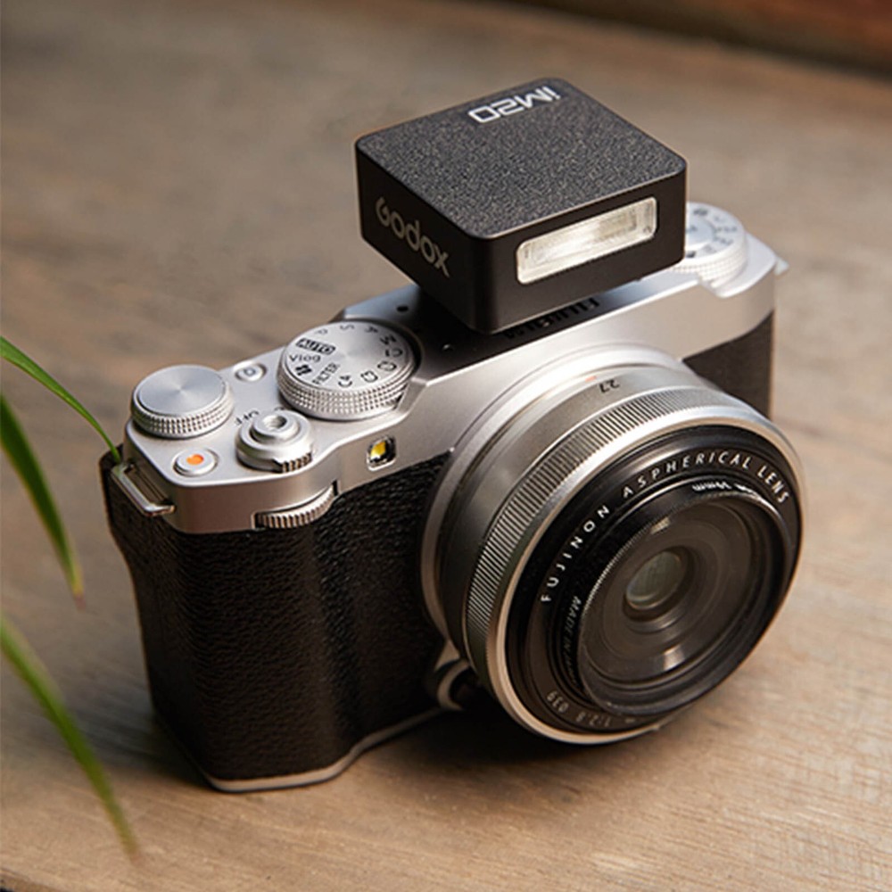 Godox iM20 Mini Camera Flash with Diffuser GN10 USB-C Charging Built-in Battery