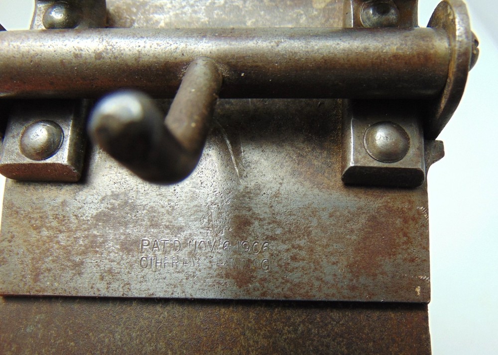 1906 DIKEMAN ADJUSTABLE CABINET SCRAPER WITH GOOD BLADE