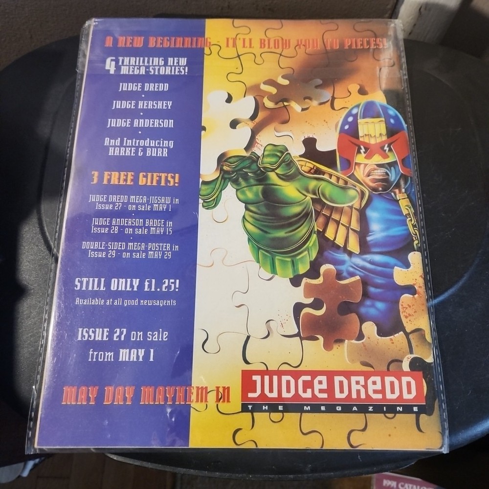 2000AD Comic Issue Prog #834 08/05/93 May 8th 1993 The Chieftain vs Dredd!