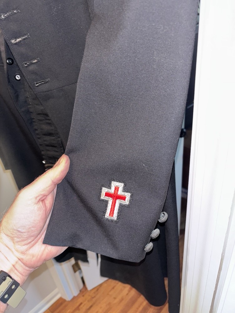 KNIGHTS TEMPLER WOOL COAT BELT AND INSIGNA