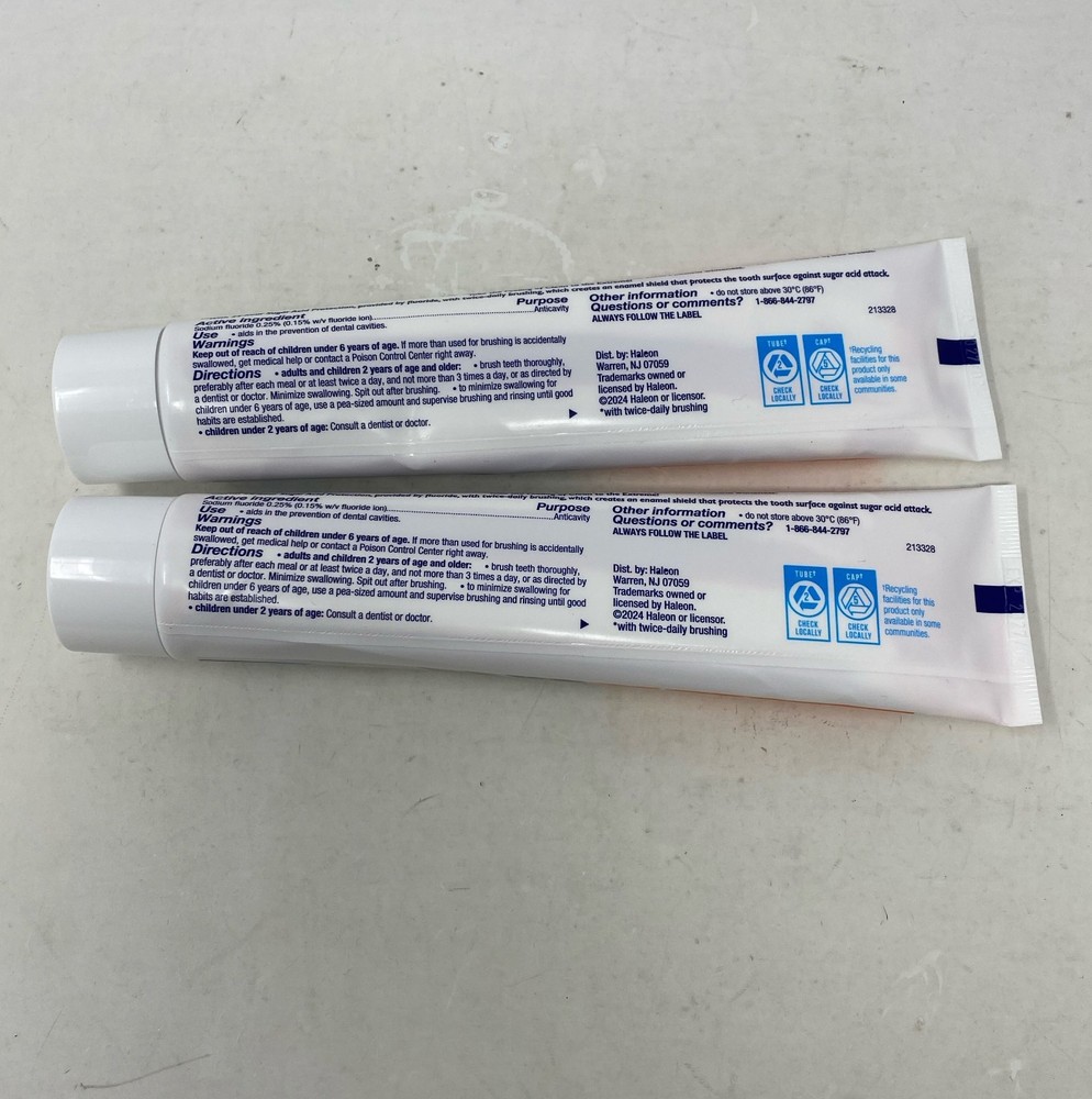 Aquafresh Extreme Clean Whitening Action Fluoride (Toothpaste for Cavity 2)
