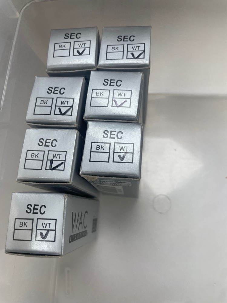 qty 7 WAC SEC-WT Linear Series End Cap - White