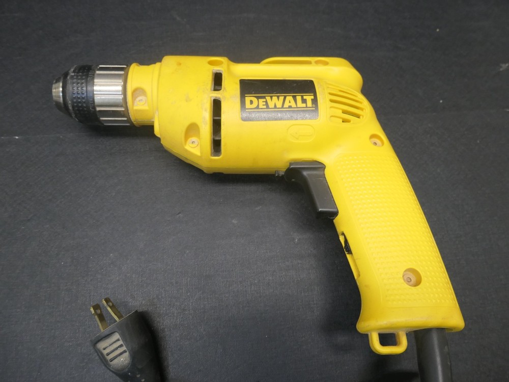 Dewalt DW106 Corded Electric 3/8" Variable Speed Drill