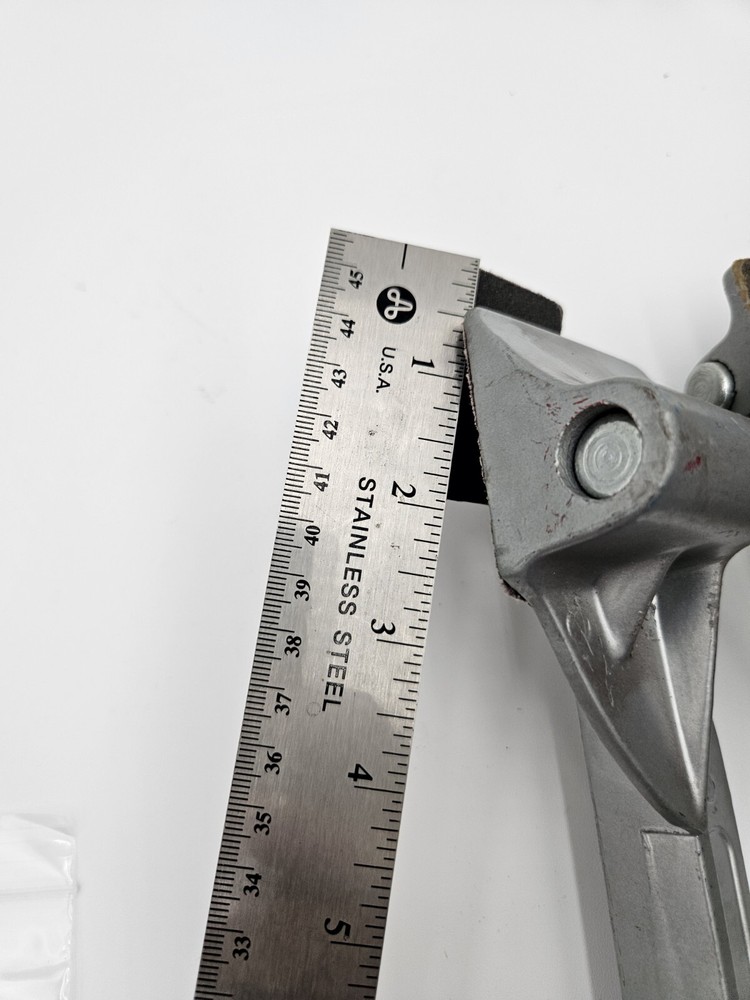 4 pc Cabinet Shelf Clamps