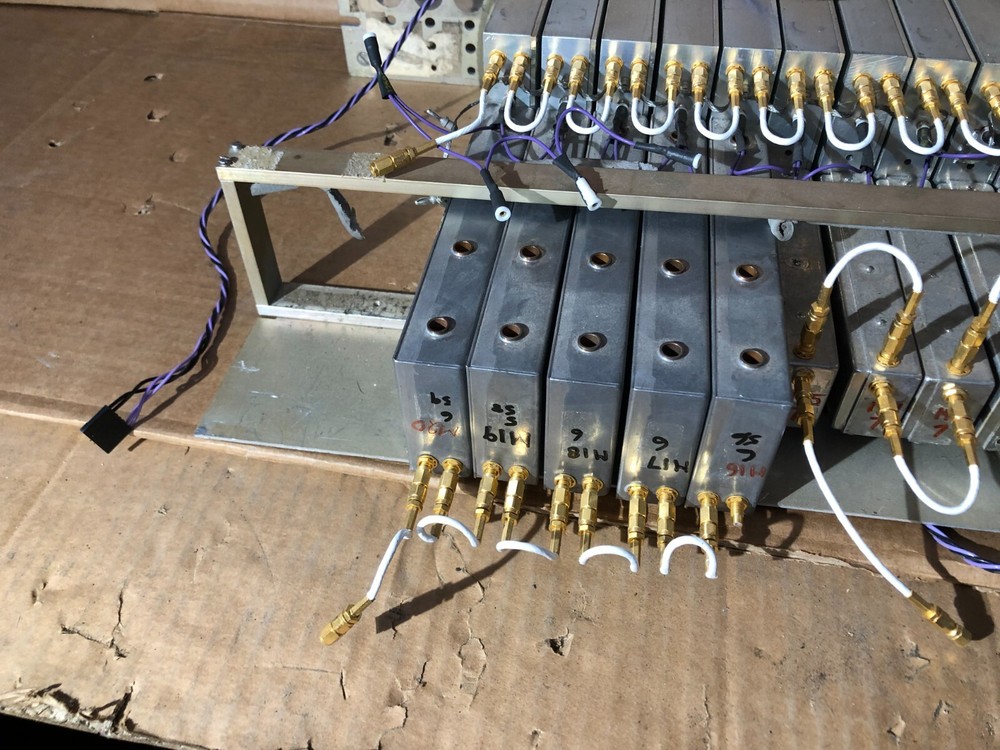 Matrix Test Equipment Multiple Frequency Signal Generator