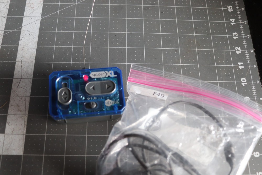Hexbug Spider XL Blue Remote Good Condition
