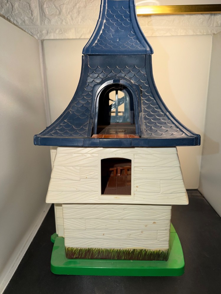 1976 Hasbro Weebles Haunted House