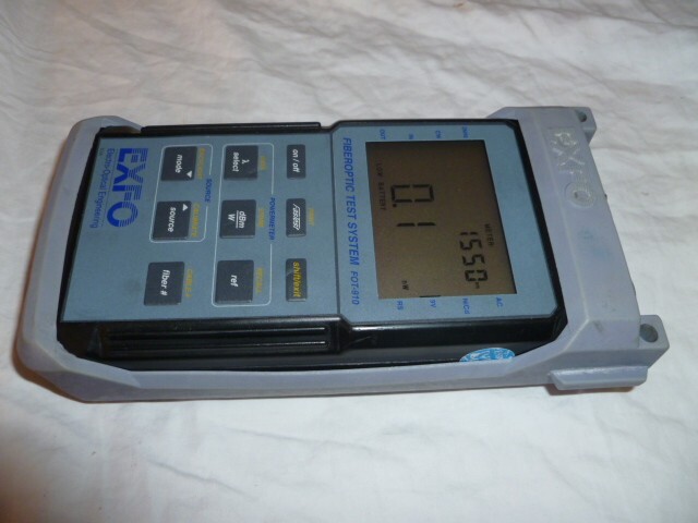 EXFO FOT-910 FIBEEROPTIC TEST SYSTEM