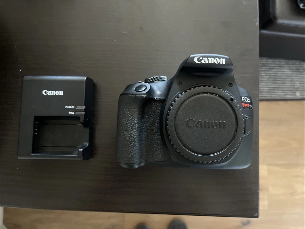 Canon EOS Rebel T7