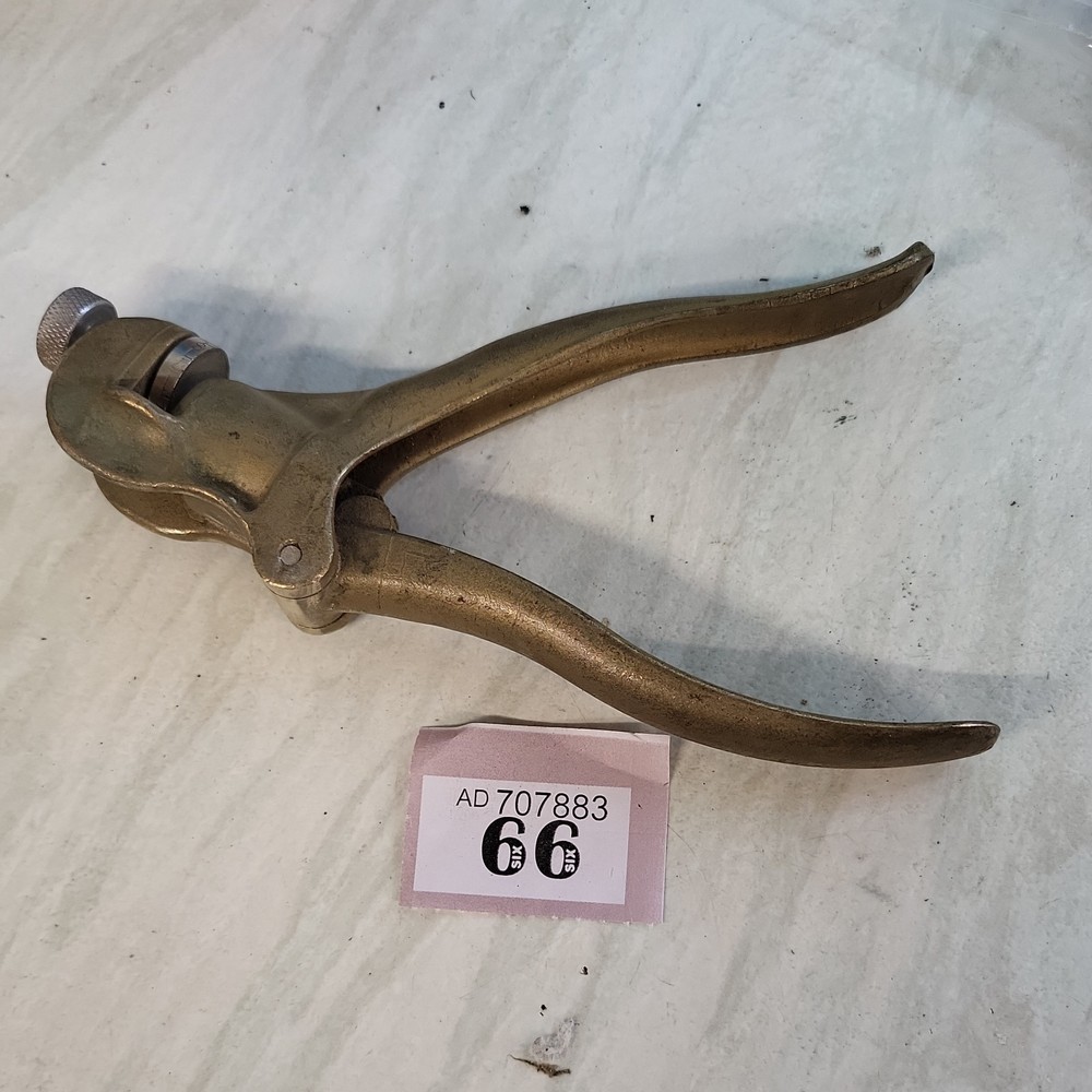 Vintage Eclipse No. 77 Saw Setting Tool. Quality item. Very nice condition.