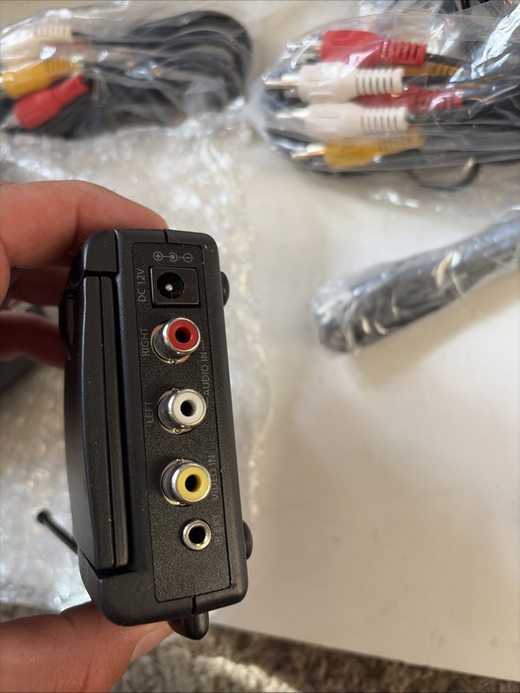 Zenith Wireless Stereo Audio Video Sender Kit COMPLETE!