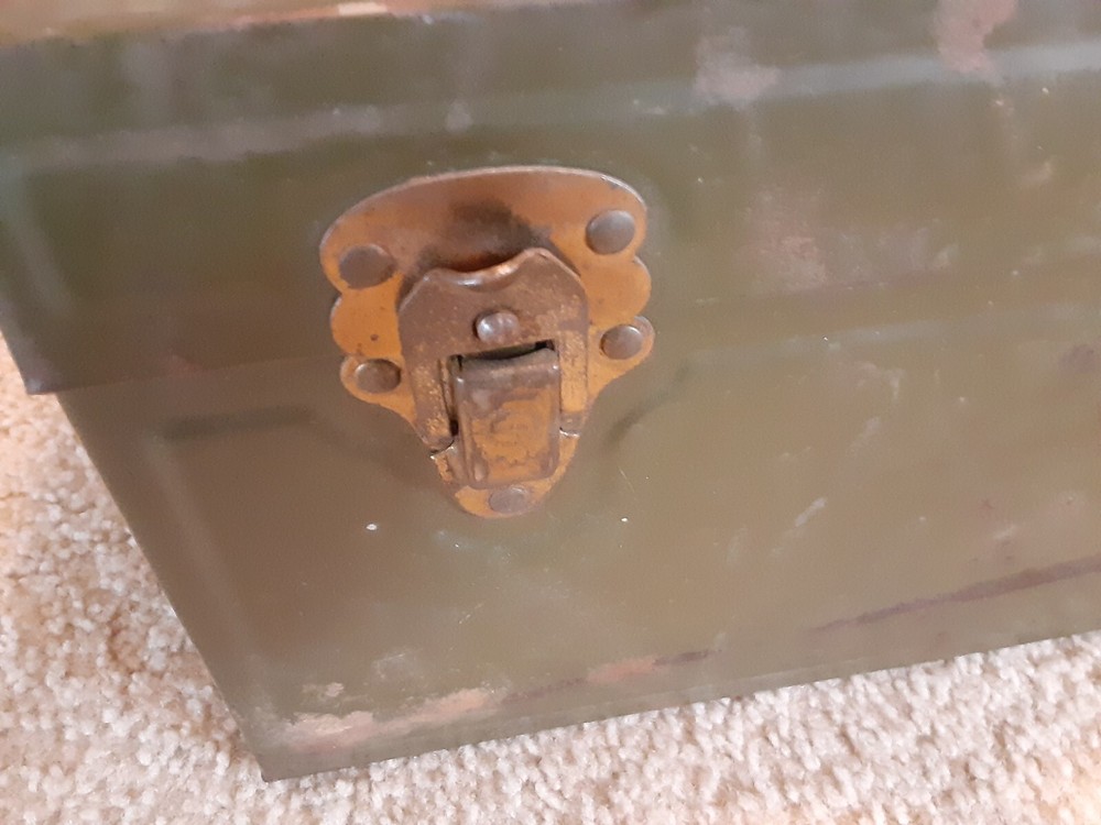 Vintage Eagle Lock Co. tackle or tool box BROKEN LOCK
