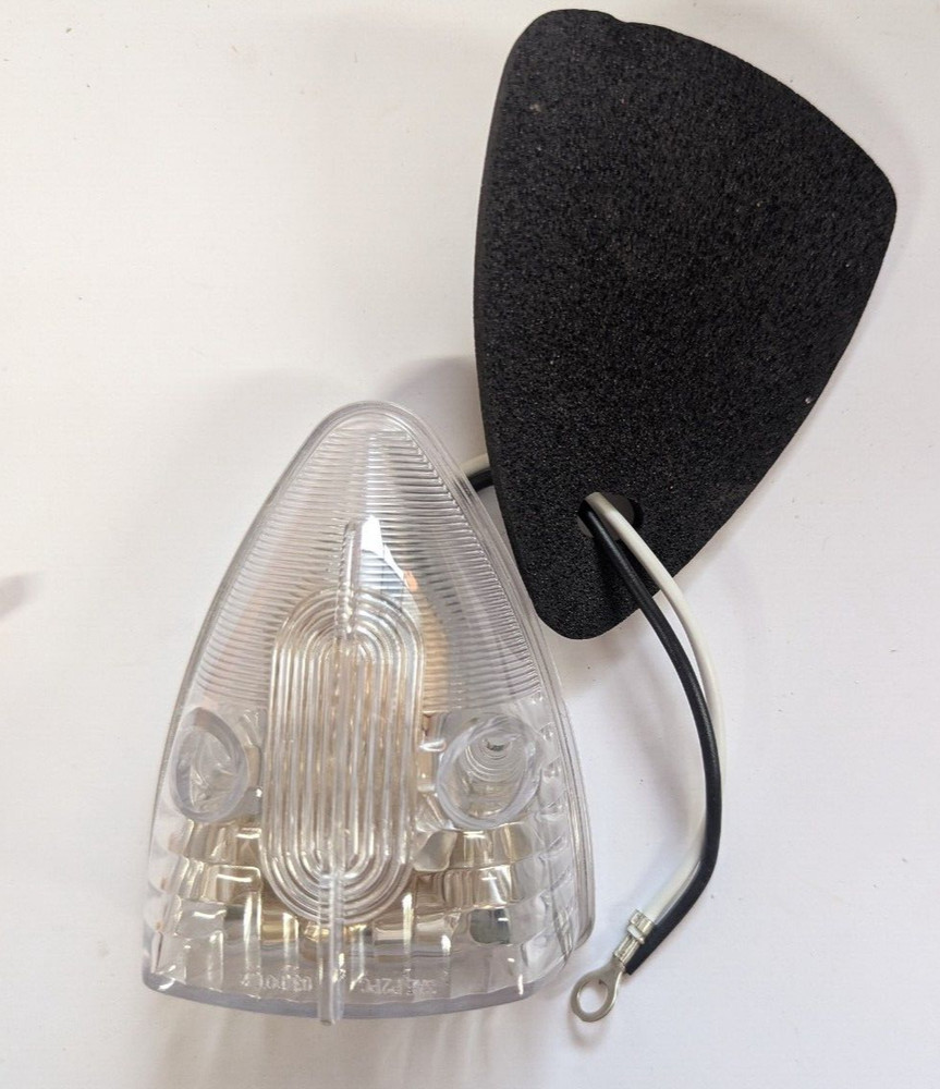 OPTRONICS CBL22AB LED TRAILER/TRUCK CAB MARKER LIGHT TRIANGULAR